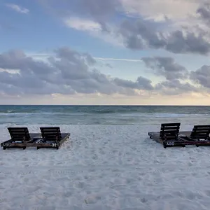 https://gulf-gate-402.panamacity-beachhotels.com